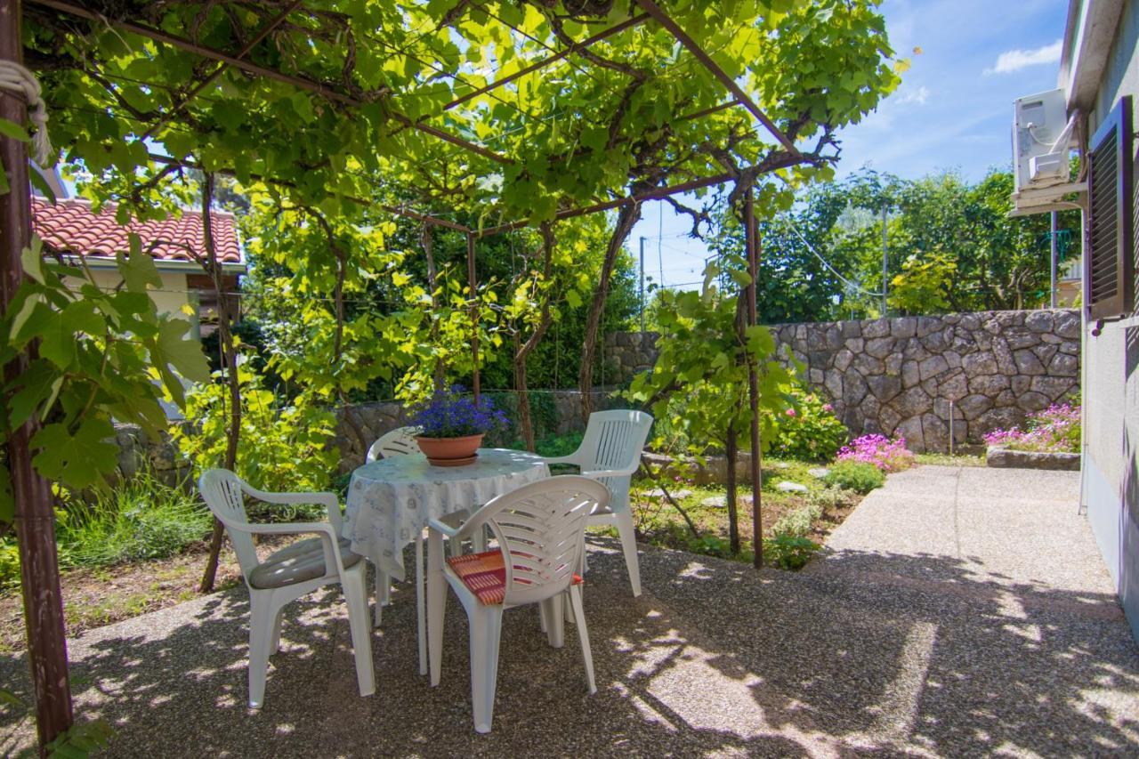 Apartman Mara Krk Town Exterior foto